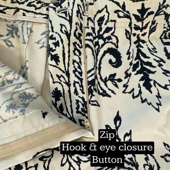 TALBOTS Petite Dress Pant Straight Leg Trouser Beige Black Damask Sz 10/12 - Picture 10 of 11